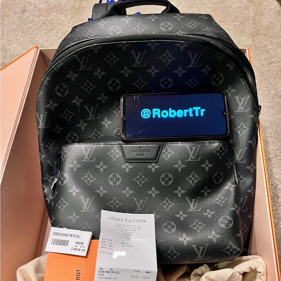 Louis Vuitton Discovery Backpack - Picture 5 of 6